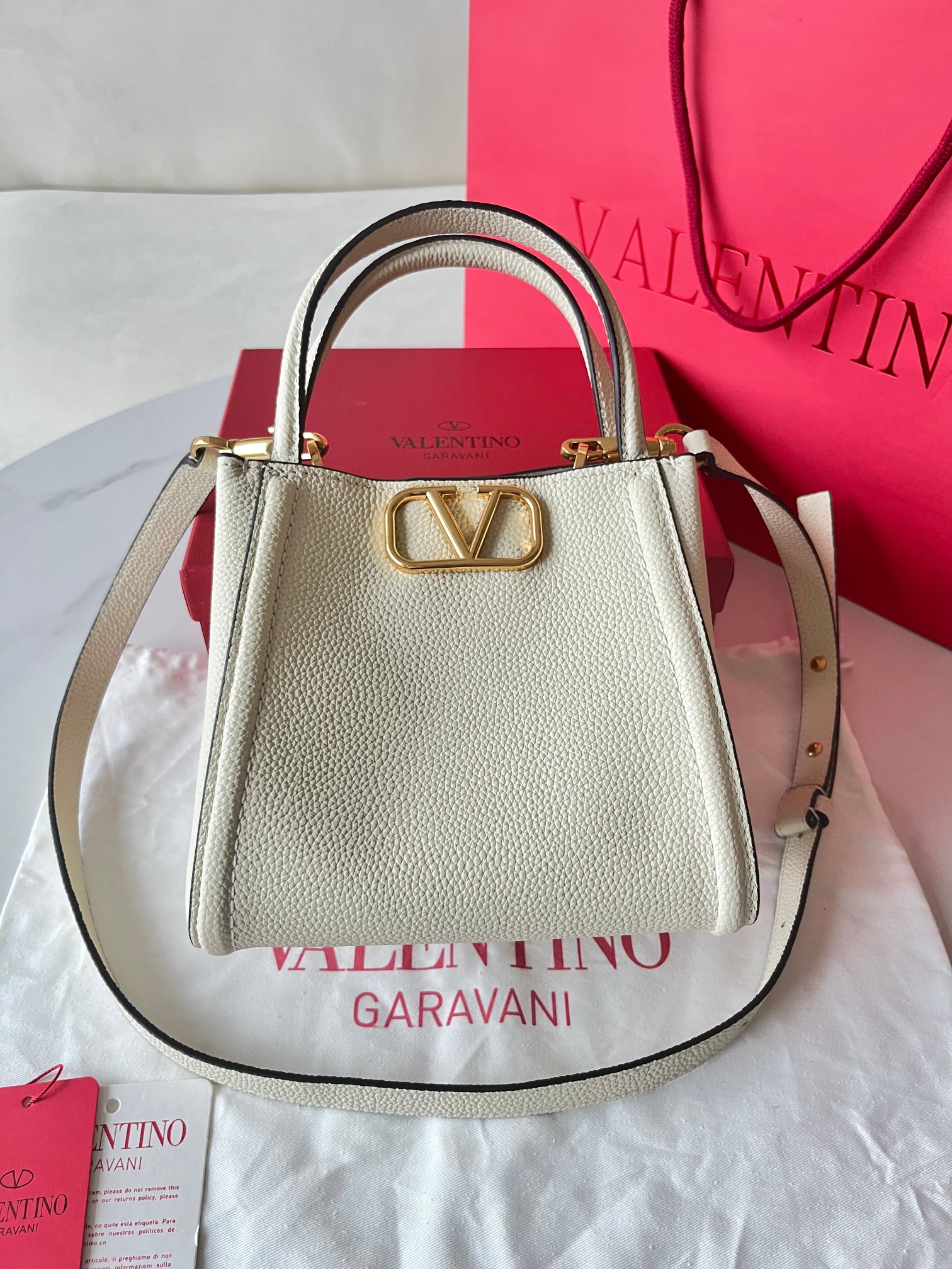 Bagsaaa Va1e*ntin0 Garavani Alltime Small Handbag In Grainy Calfskin White - 19cm