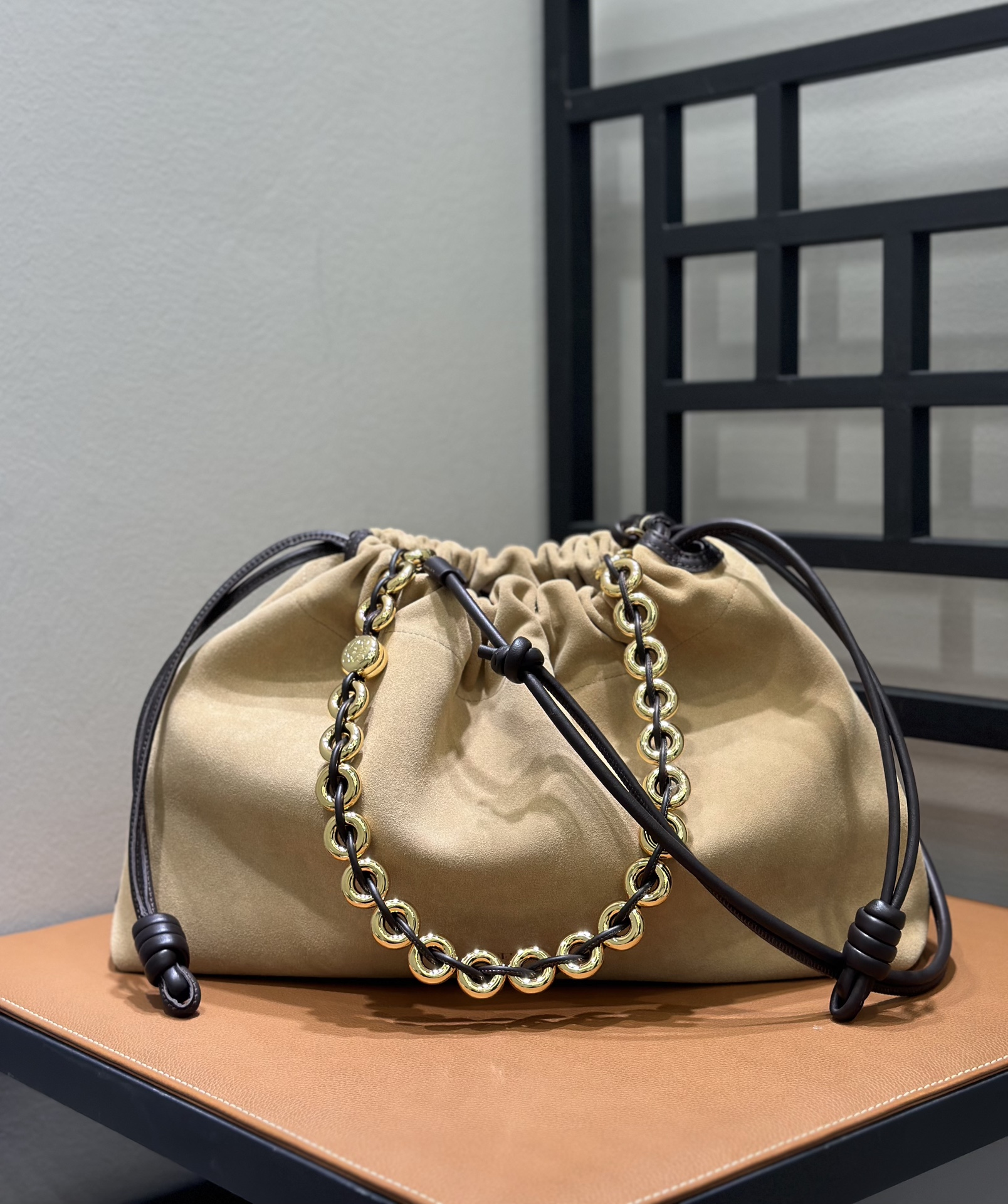Bagsaaa L0ew* Large Flamenco purse in suede calfskin beige - 41cm