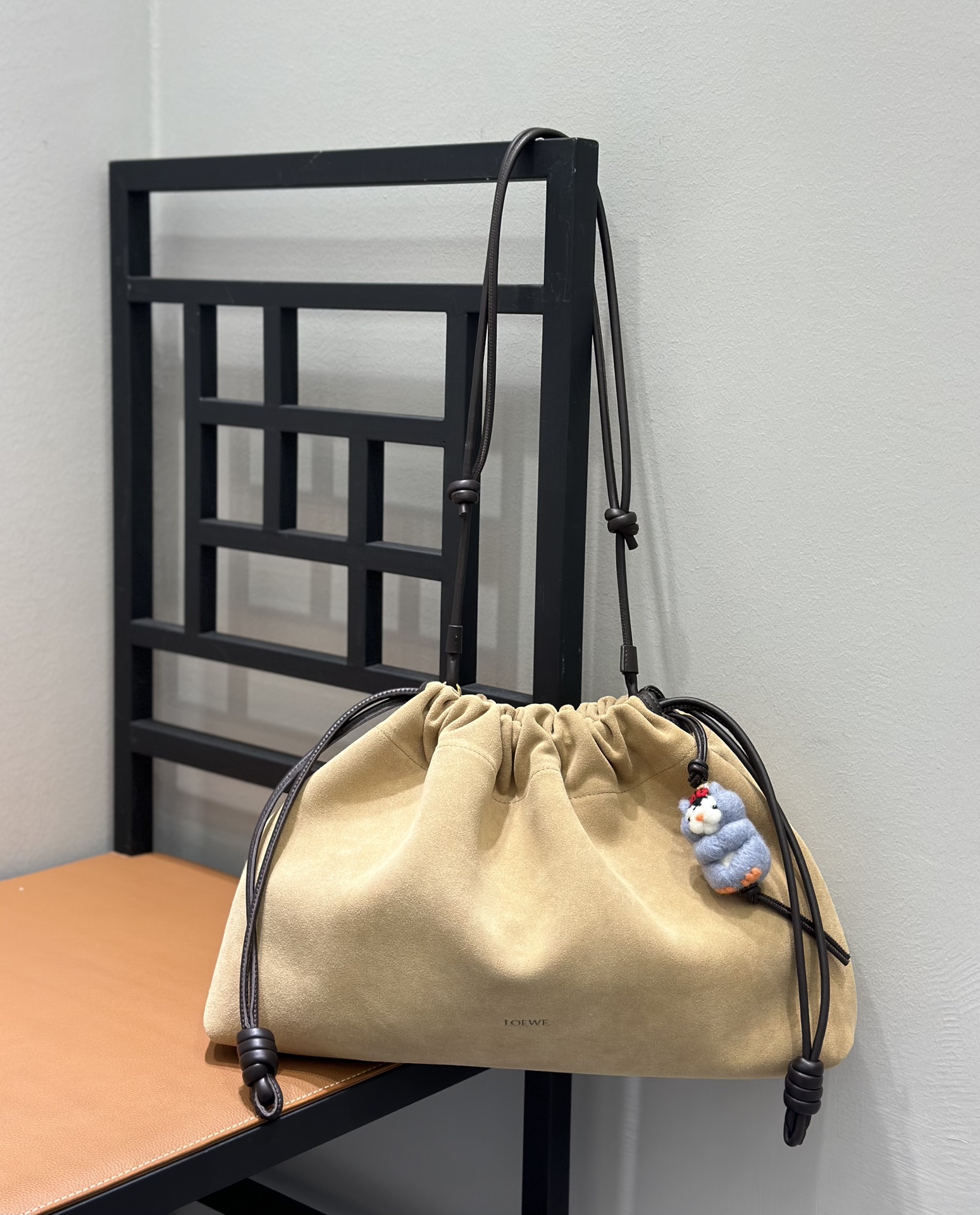 Bagsaaa L0ew* Large Flamenco purse in suede calfskin beige - 41cm