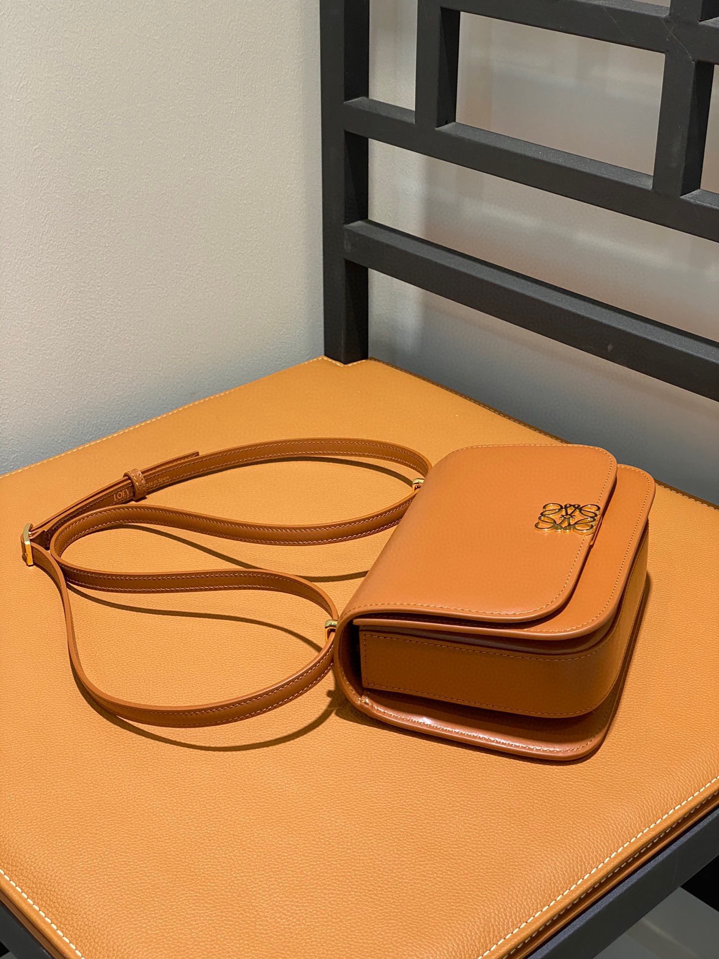 Bagsaaa L0ew* Small Goya bag in silk calfskin brown - 19cm