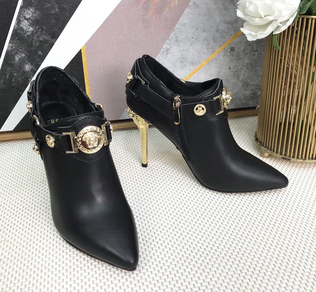 Bagsaaa Versace Black Leather Medusa Ankle Length Booties