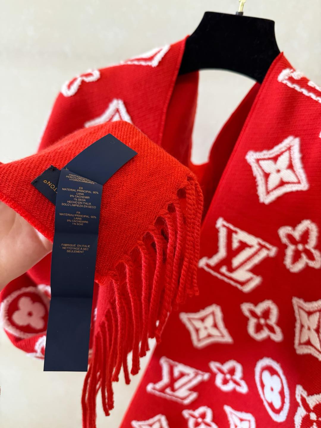 Bagsaaa M92837 LV 3D Scarf Red - 220 x 34 cm