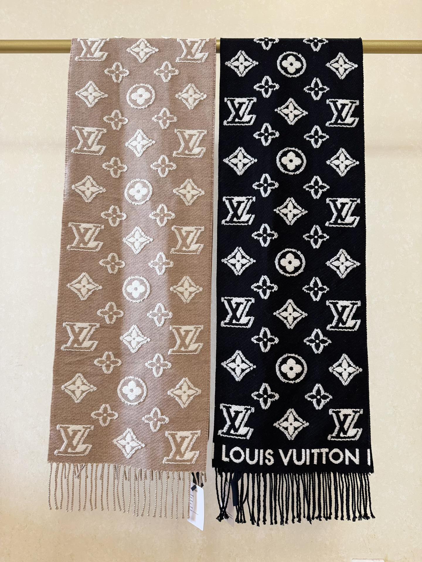 Bagsaaa LV 3D Scarf Black/Beige - 220 x 34 cm