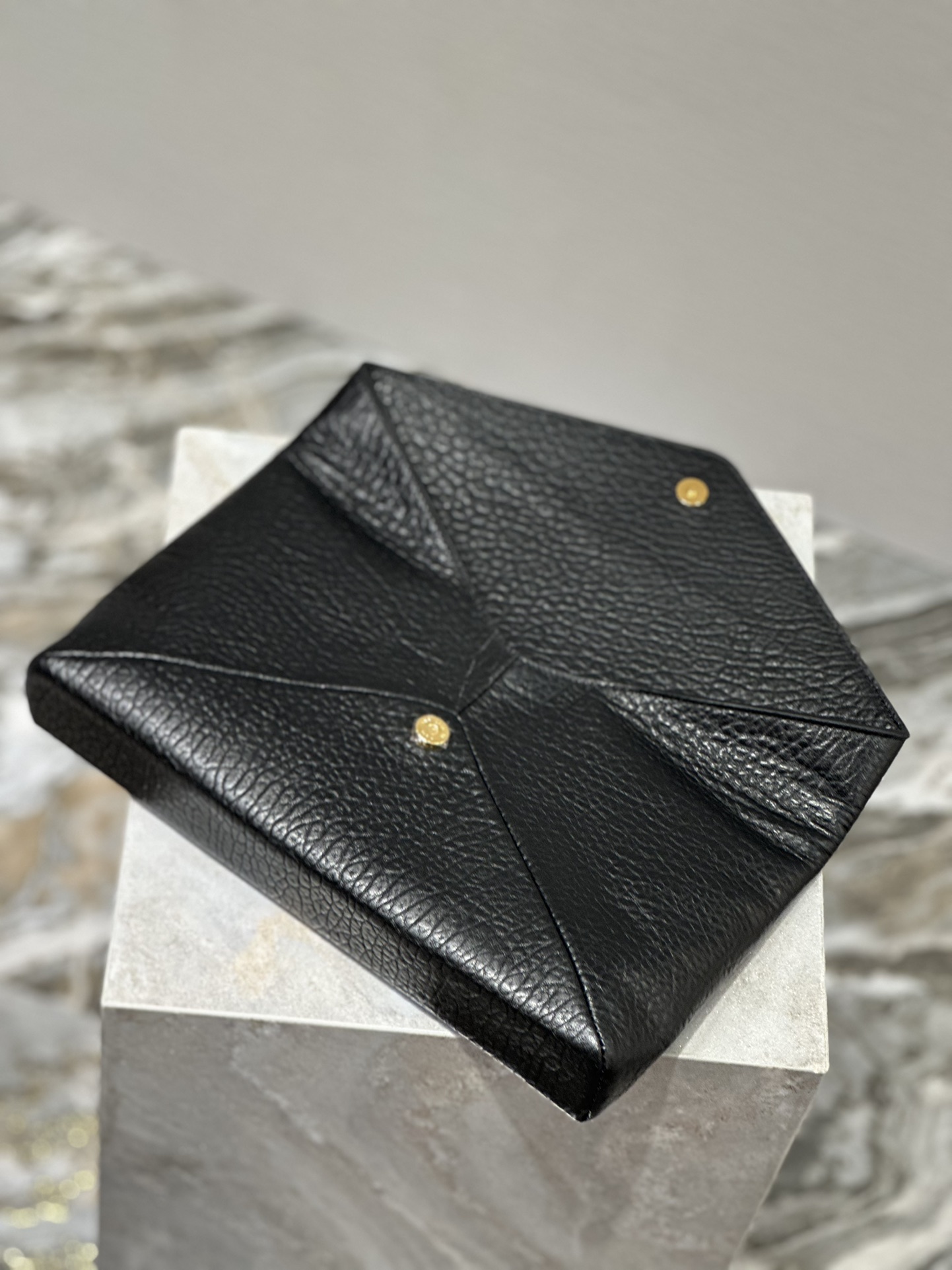 Bagsaaa Cassandre large envelope pouch in lambskin 769307 black - 29.5cm