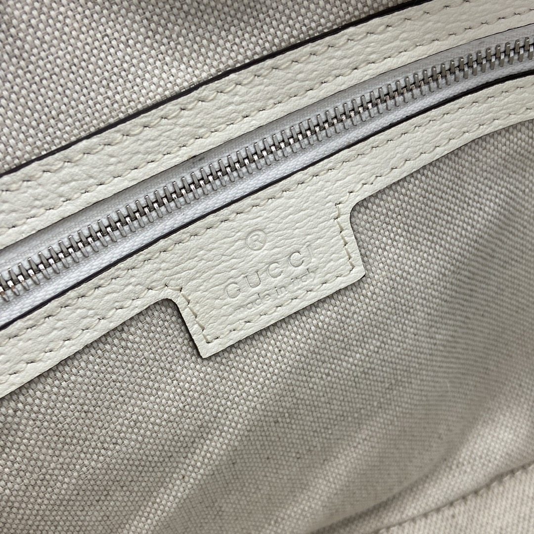Bagsaaa Gvc*1 Small GG Crossbody Bag With Tag 795465 White - 24cm