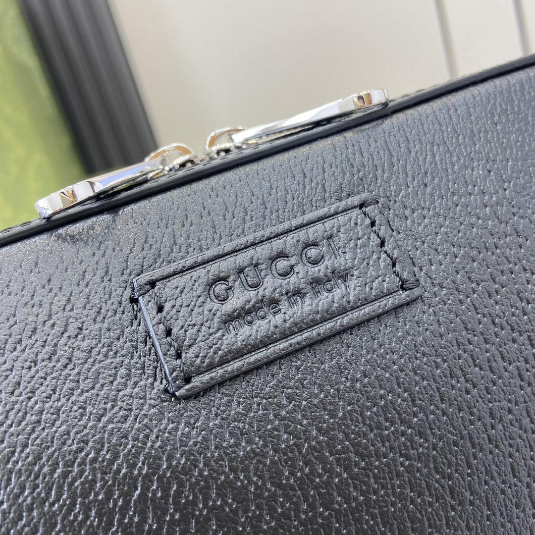 Bagsaaa Gvc*1 Small GG Crossbody Bag With Tag 795465 Black - 24cm