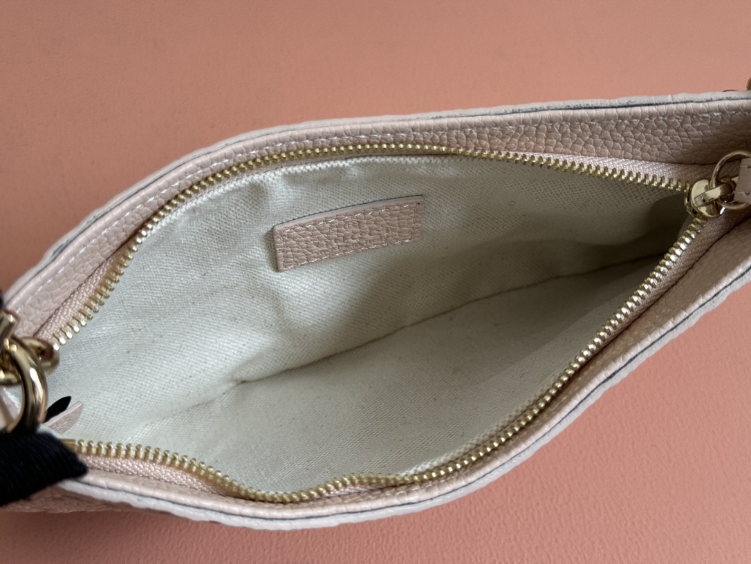 Bagsaaa Gvc*1 GG Emblem S*per mini bag 815278 light pink - 23 x 12 x 2 cm