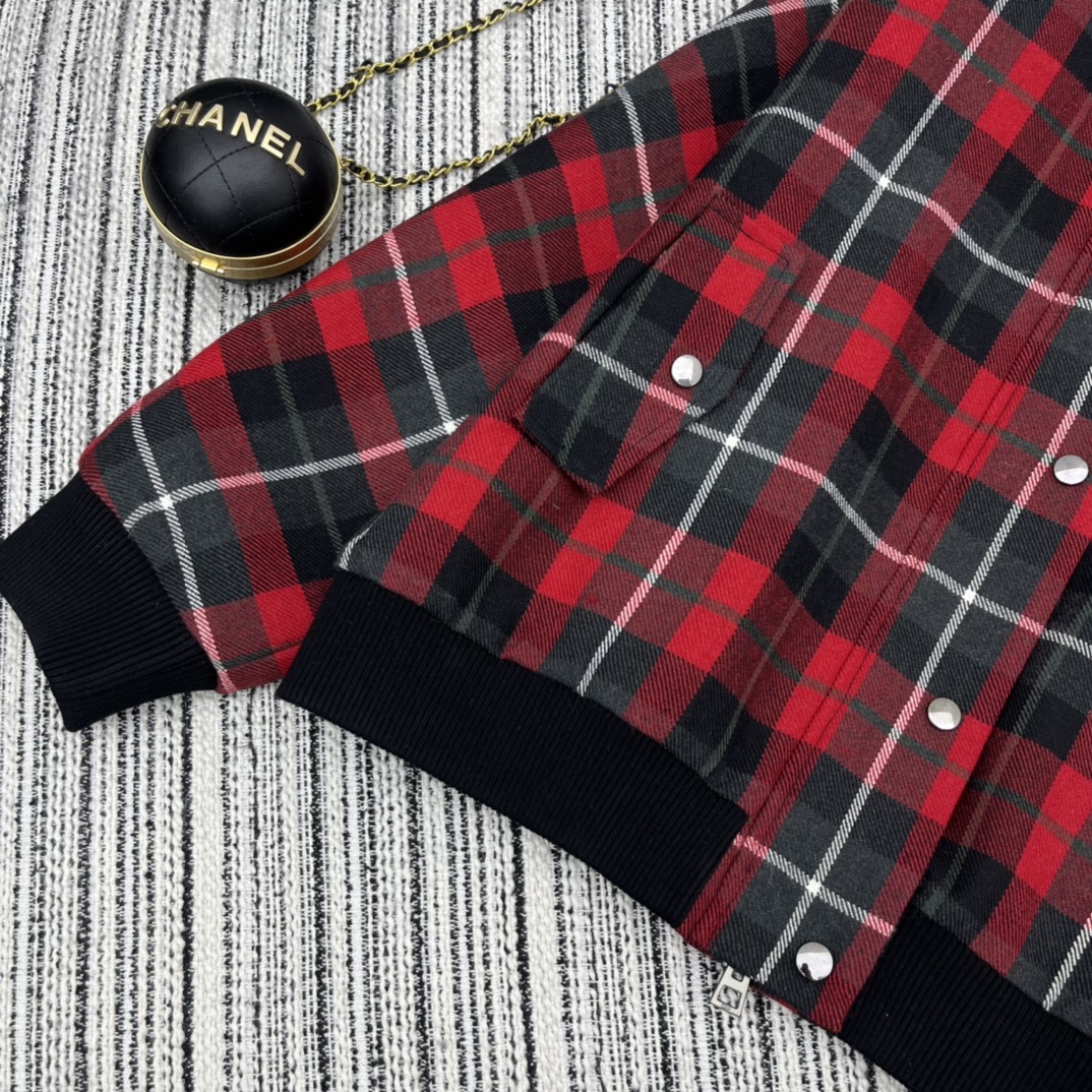 Bagsaaa D10r Coat Black & Red