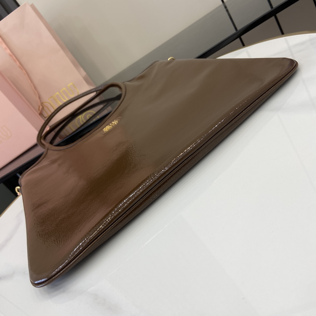 Bagsaaa M1um1u IVY naplak patent leather bag 5BG231 brown - 40cm