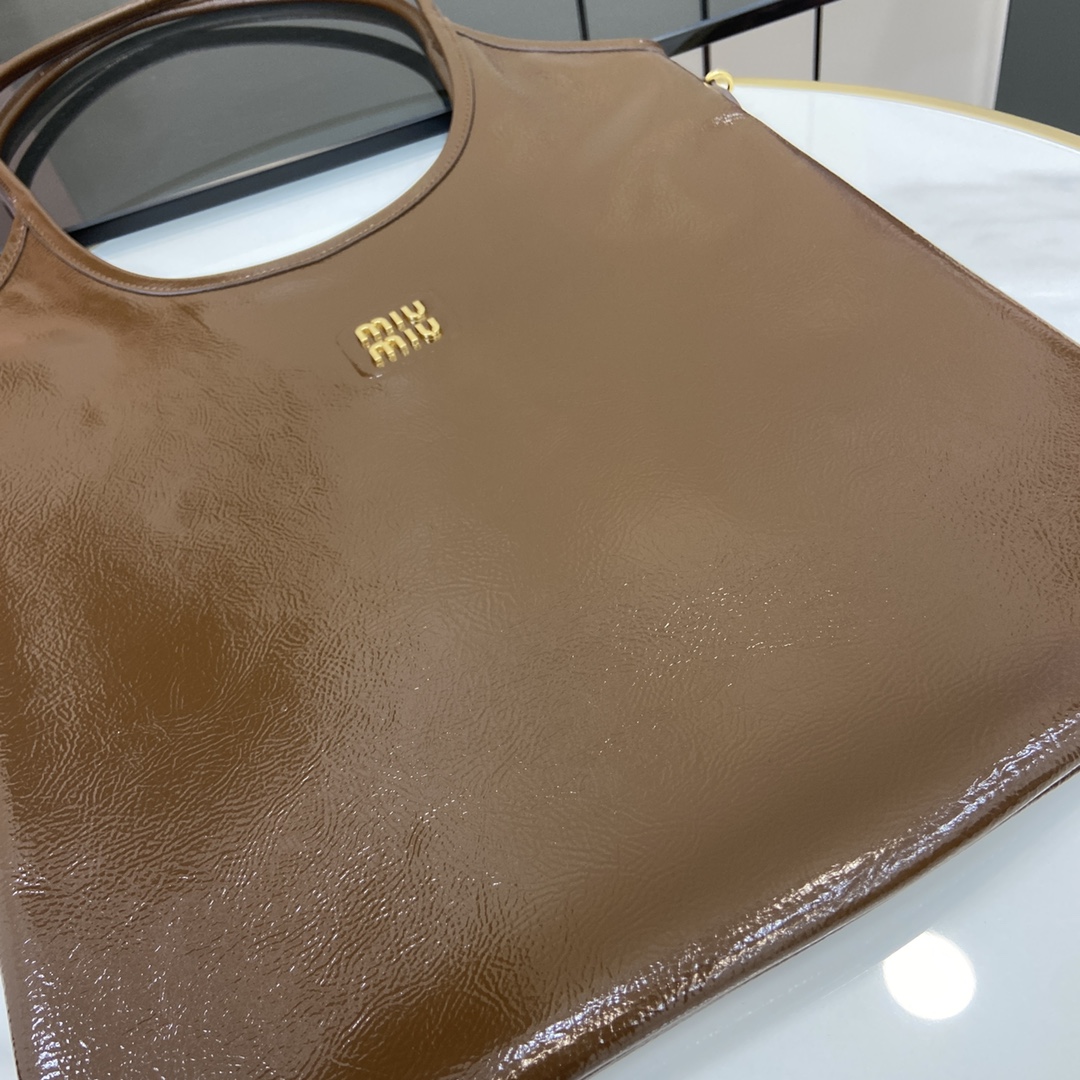 Bagsaaa M1um1u IVY naplak patent leather bag 5BG231 brown - 40cm