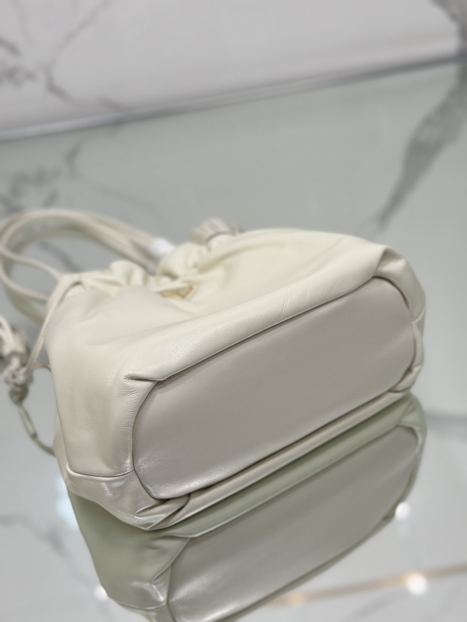 Bagsaaa Pra*a Nappa leather shoulder bag 1BG541 white - 30cm