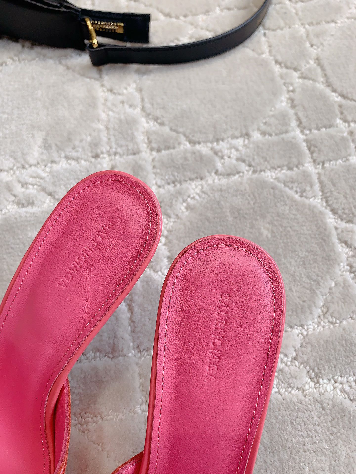 Bagsaaa Ba1en*iaga Cagole leather mules pink