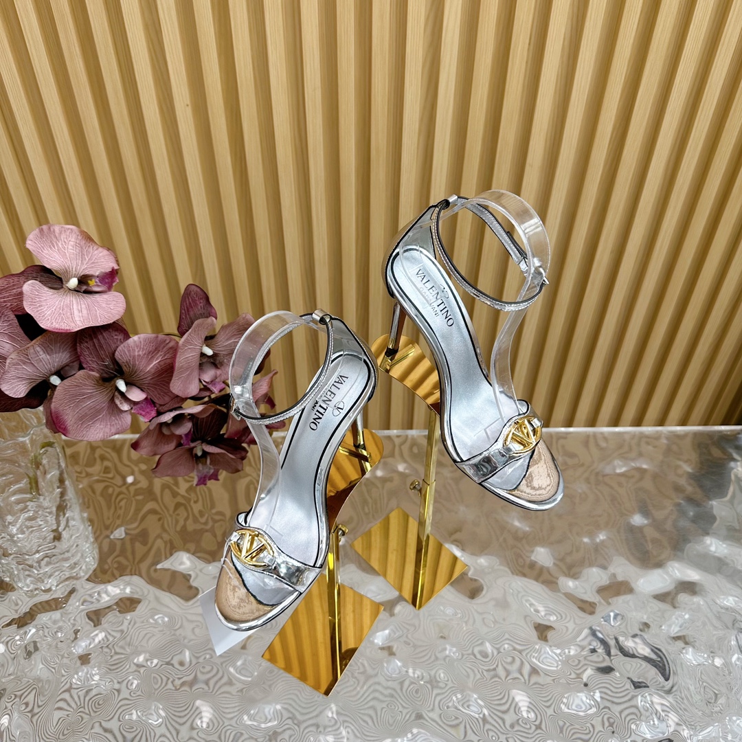 Bagsaaa Va1e*ntin0 Garavani VLogo Signature sandals silver - 10cm