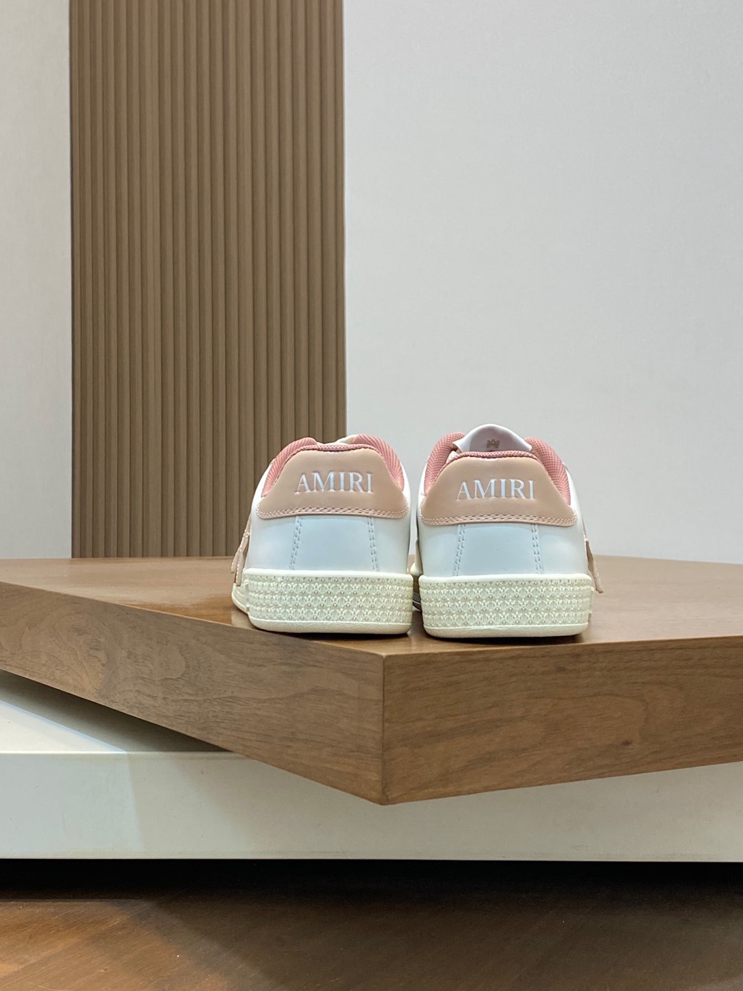 Bagsaaa AMIRI Pacific sneakers white & pink