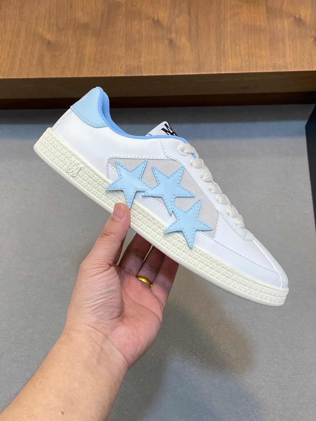Bagsaaa AMIRI Pacific sneakers white & blue