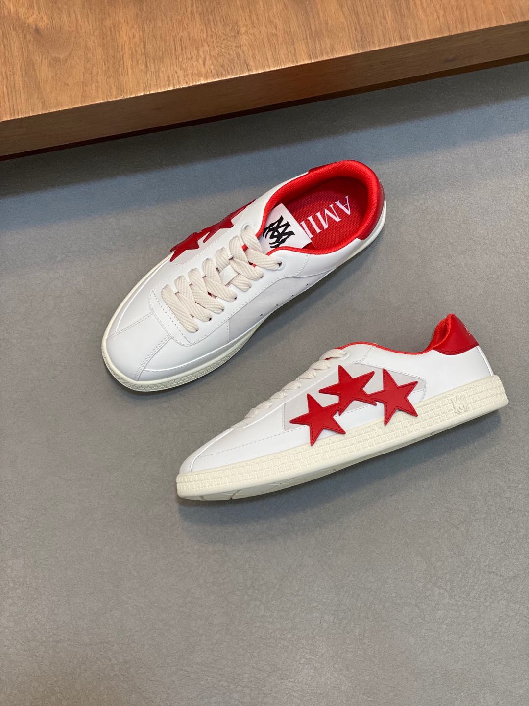 Bagsaaa AMIRI Pacific sneakers white & red