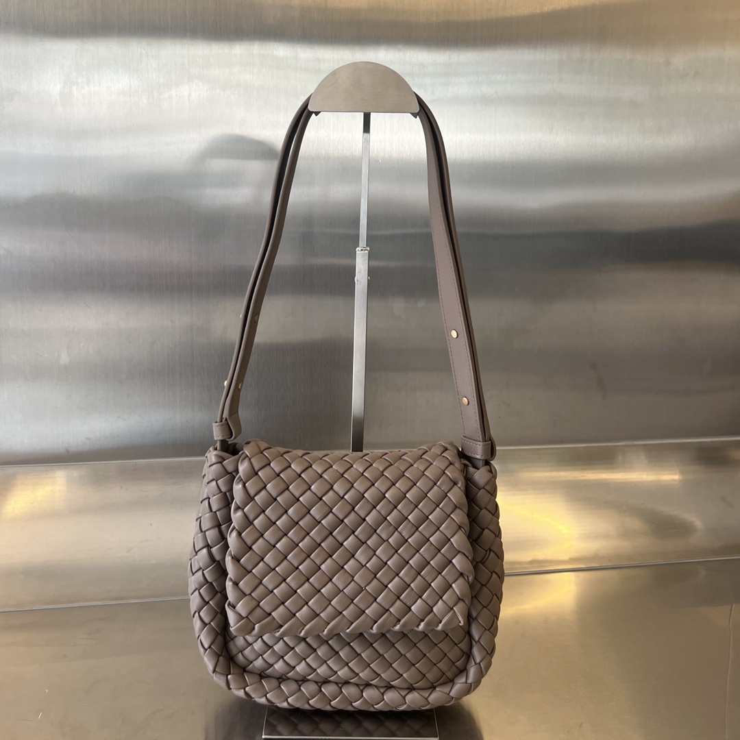 Bagsaaa B0tt*ga Ven*ta Small Cobble Shoulder Bag 762711 Brown - 19cm