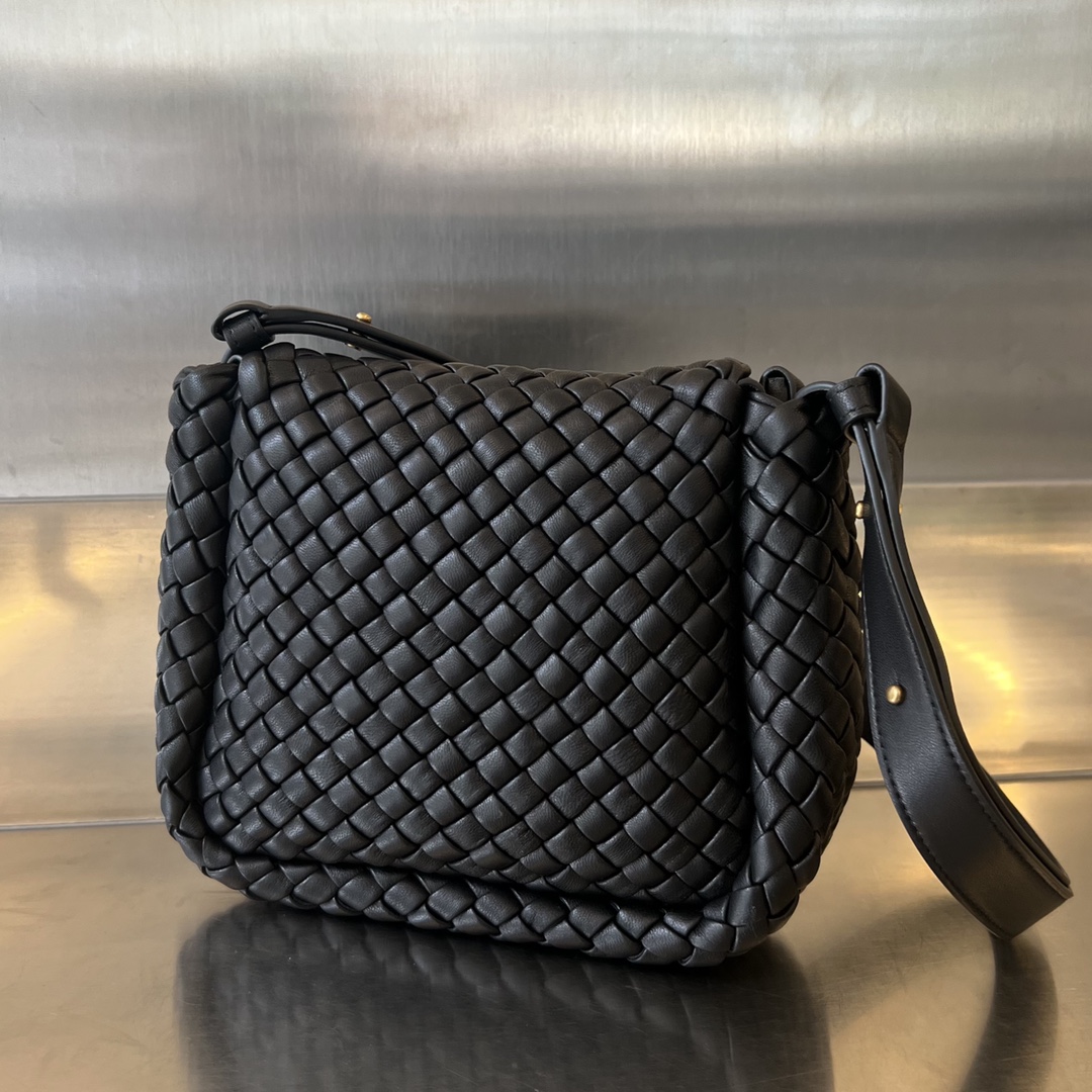 Bagsaaa B0tt*ga Ven*ta Small Cobble Shoulder Bag 762711 Black - 19cm