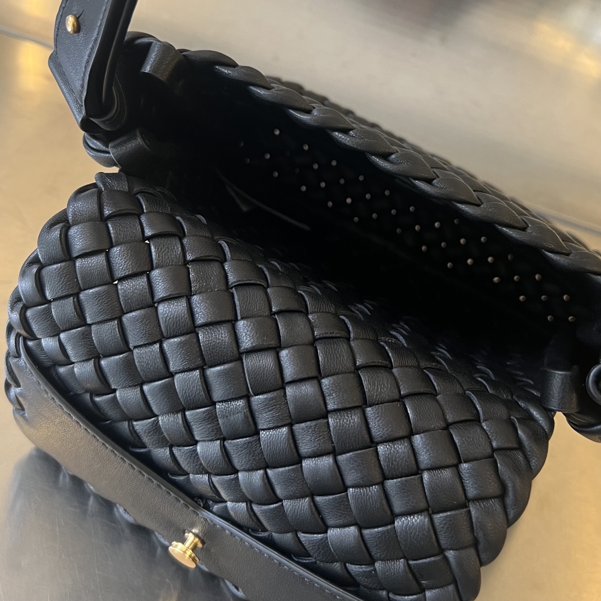 Bagsaaa B0tt*ga Ven*ta Small Cobble Shoulder Bag 762711 Black - 19cm