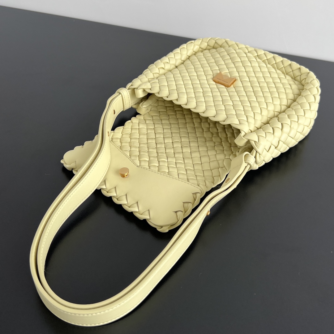 Bagsaaa B0tt*ga Ven*ta Small Cobble Shoulder Bag 762711 Light Yellow - 19cm