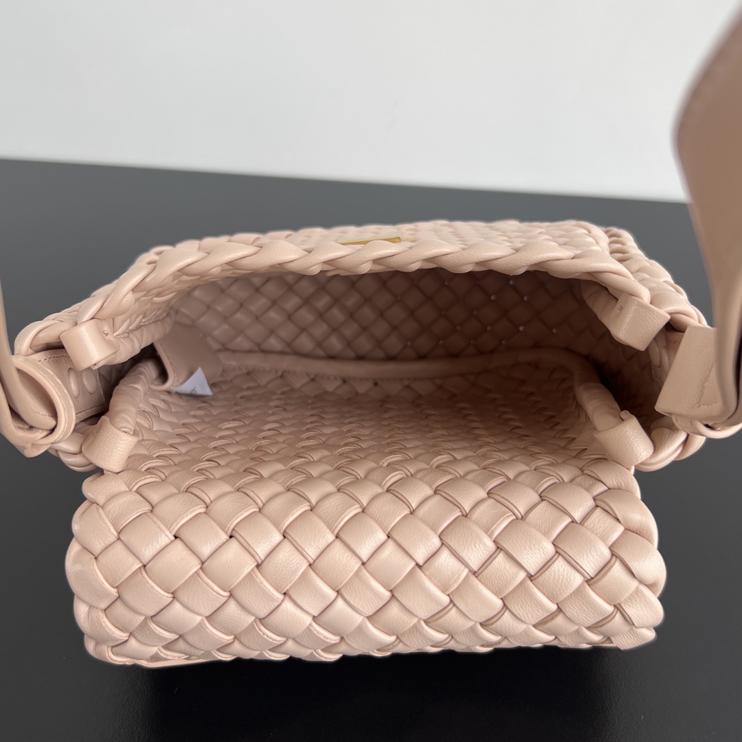 Bagsaaa B0tt*ga Ven*ta Small Cobble Shoulder Bag 762711 Light Pink - 19cm