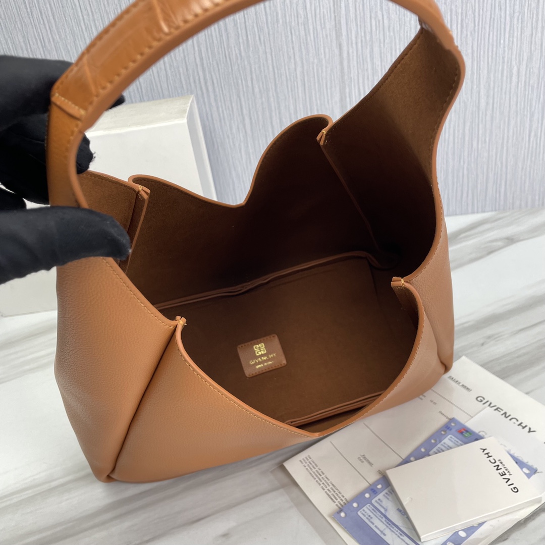 Bagsaaa Givenchy Medium G-Hobo bag brown - 43cm