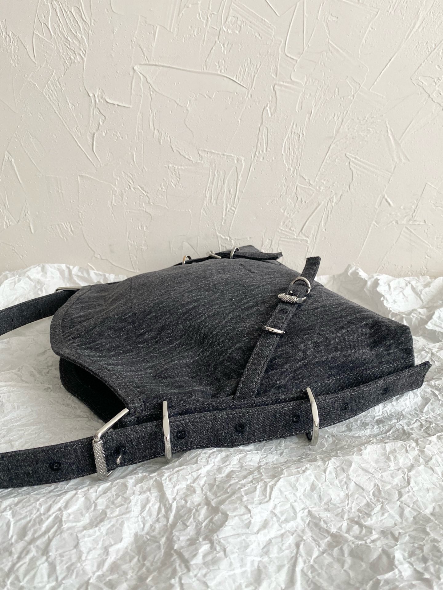 Bagsaaa Givenchy Medium Voyou bag in denim black - 40cm