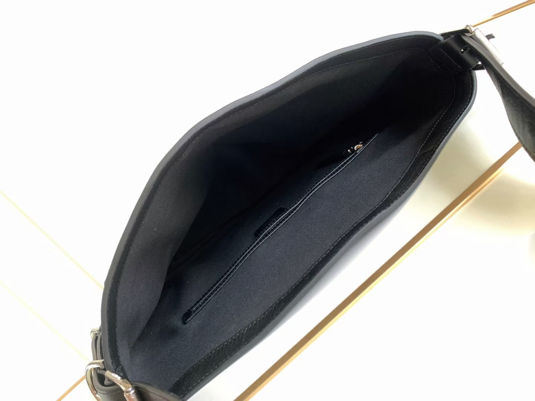 Bagsaaa Givenchy Medium Voyou bag in corset style leather black - 40cm