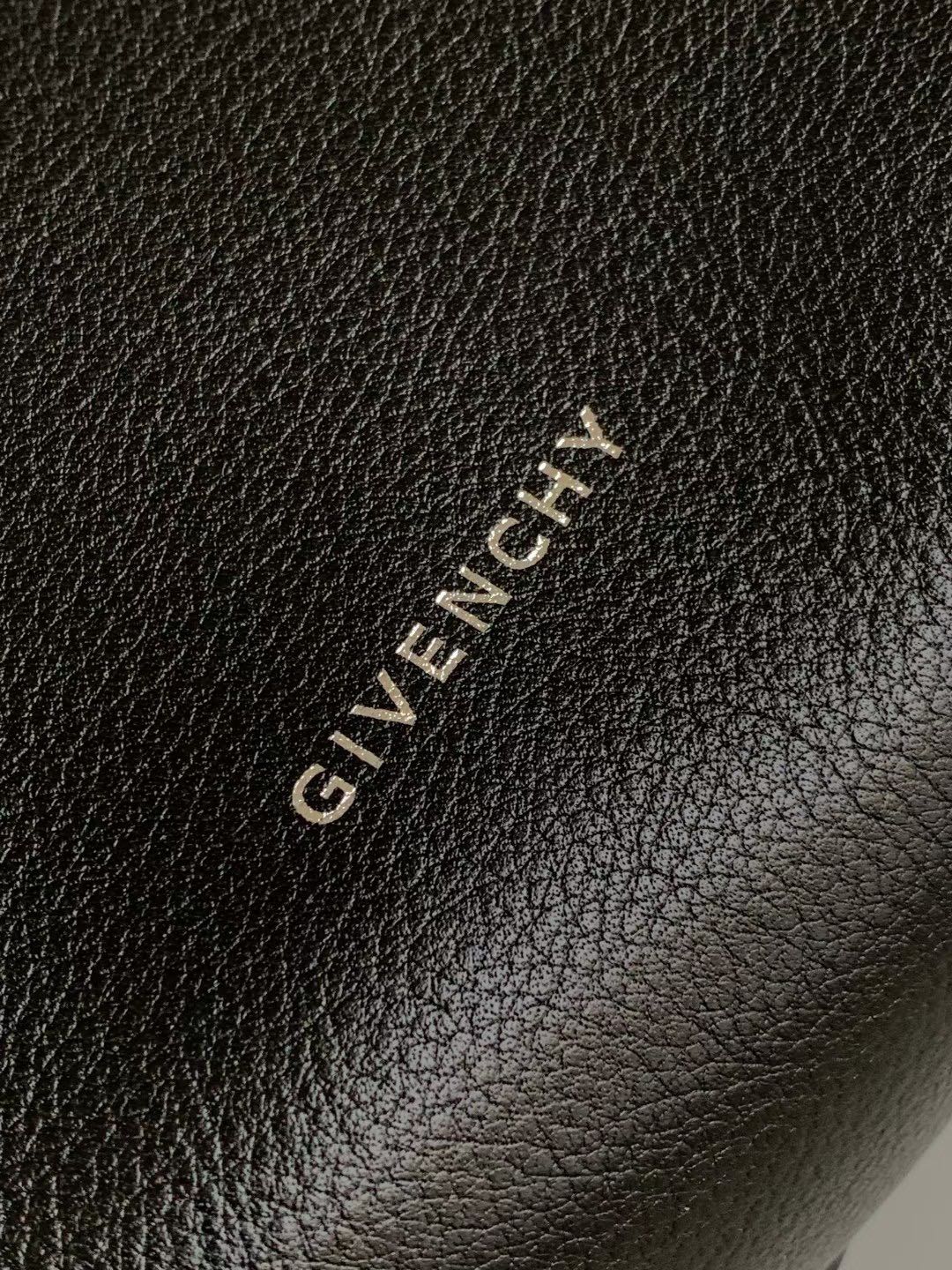Bagsaaa Givenchy Medium Voyou bag in corset style leather black - 40cm