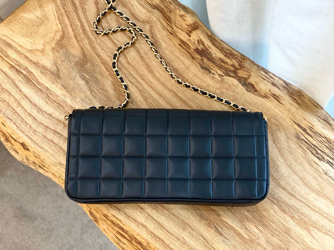 Bagsaaa Ch**el Ch**el East West Chocolate Bar Black - 26cm