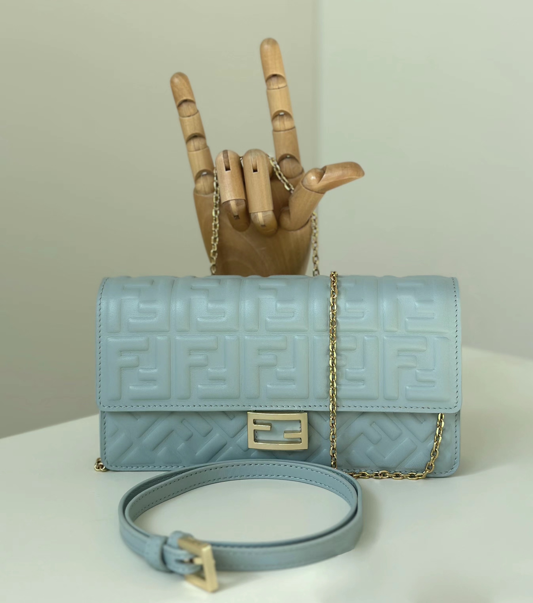 Bagsaaa F**di Wallet On Chain Baguette Light blue nappa leather wallet - 21cm