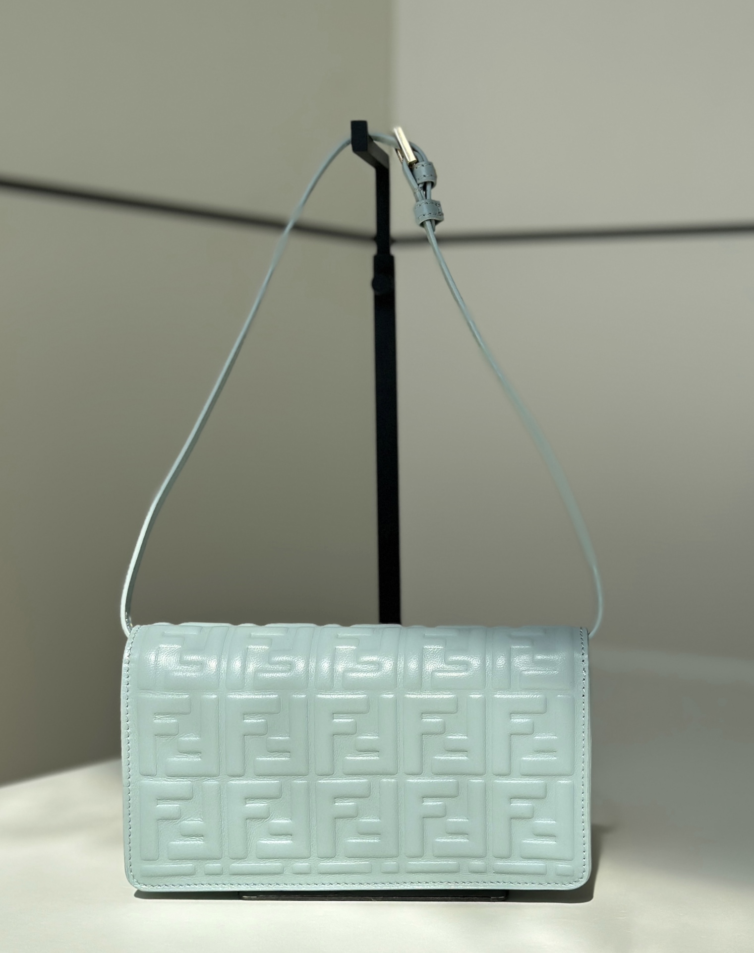 Bagsaaa F**di Wallet On Chain Baguette Light blue nappa leather wallet - 21cm