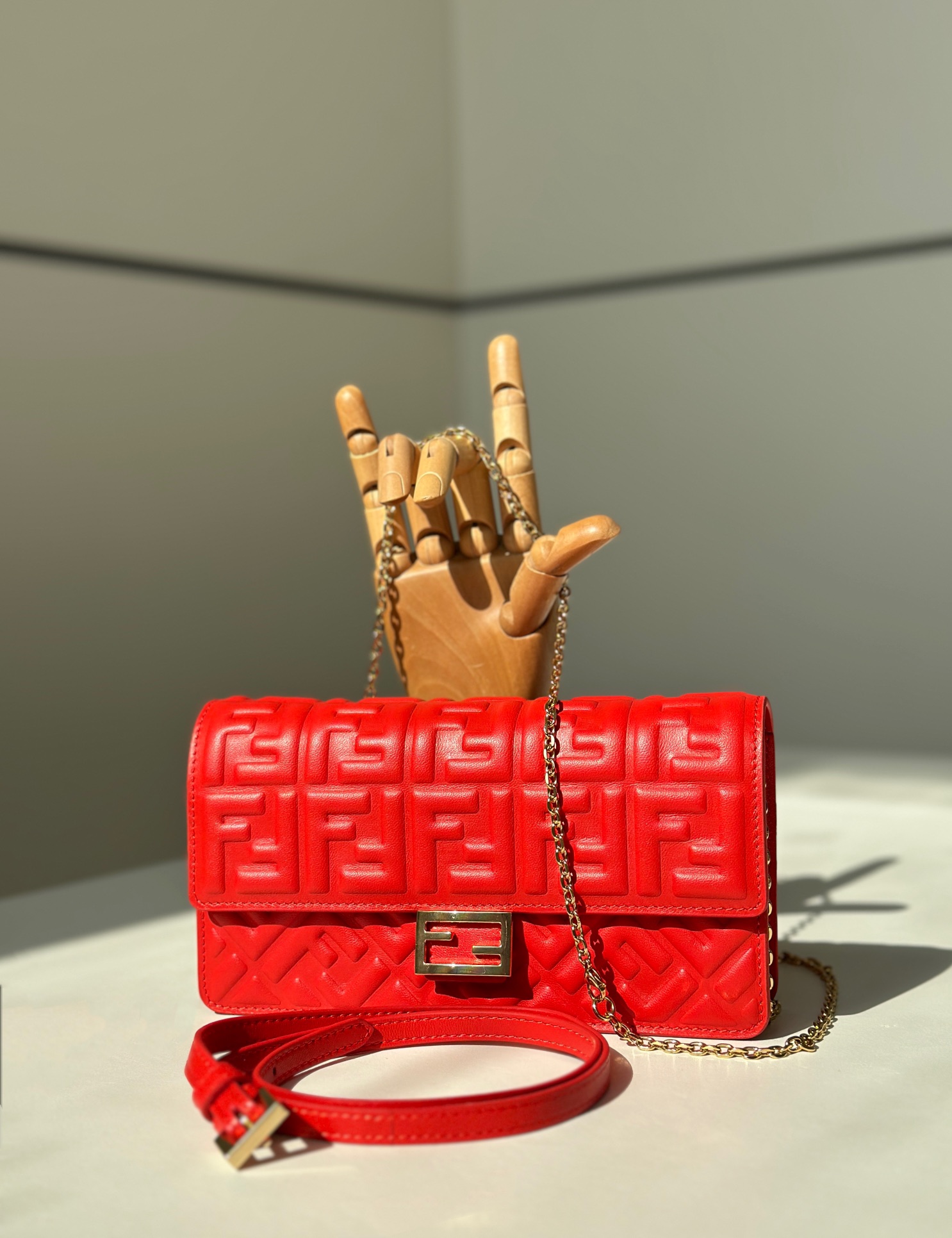 Bagsaaa F**di Wallet On Chain Baguette red nappa leather wallet - 21cm