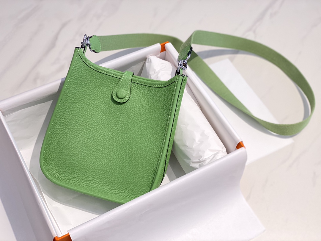 Bagsaaa H**me5 Evelyne Bag Green Togo - 18cm
