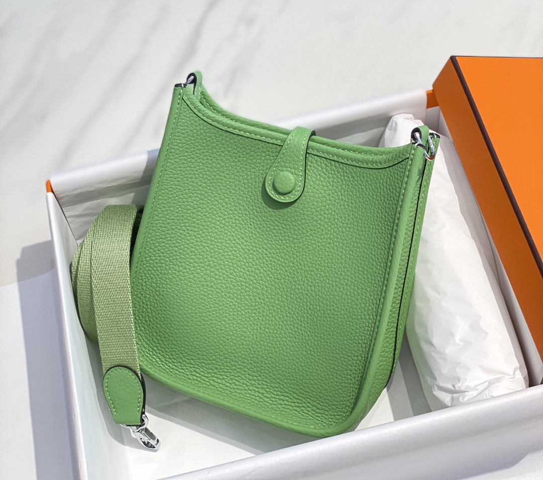 Bagsaaa H**me5 Evelyne Bag Green Togo - 18cm