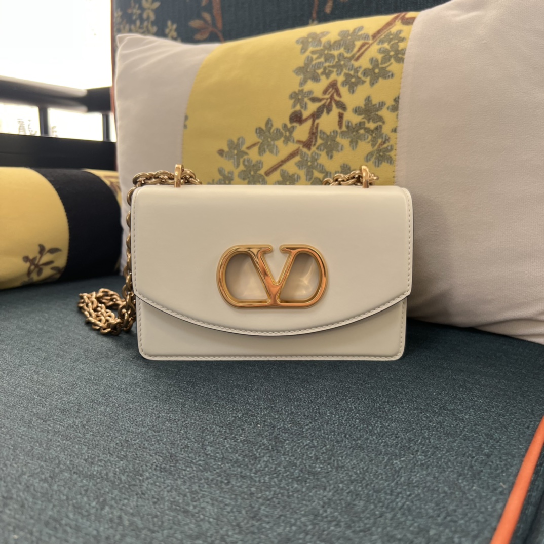 Bagsaaa Small Va1e*ntin0 Garavani Vain Shoulder Bag Ivory - 19.5cm
