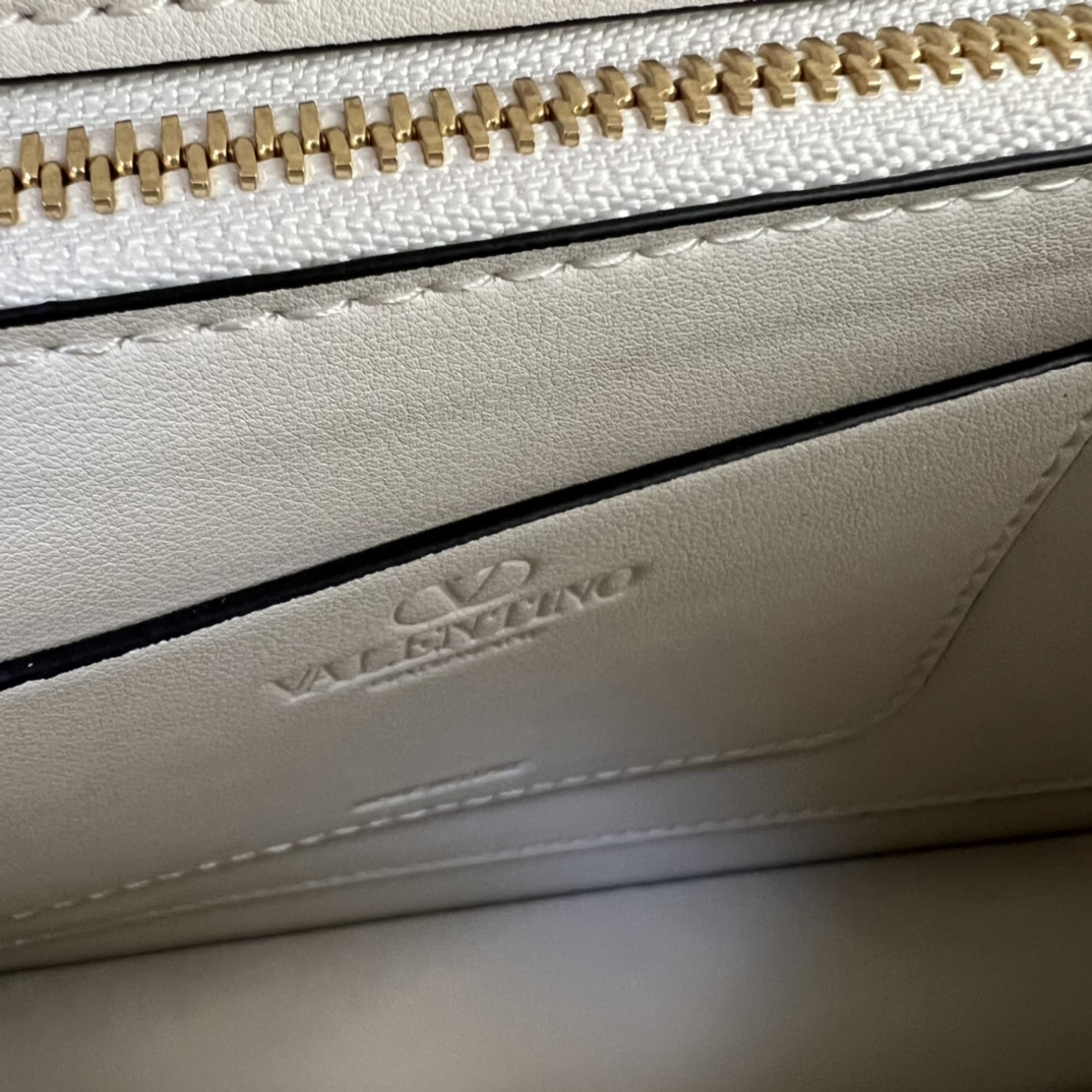 Bagsaaa Va1e*ntin0 Garavani Vain Shoulder Bag Ivory - 24cm