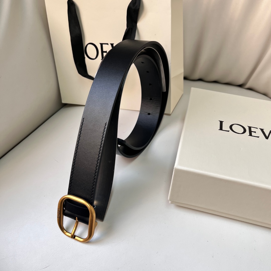 Bagsaaa L0ew* Rounded soft belt in classic calfskin black - 3.5cm