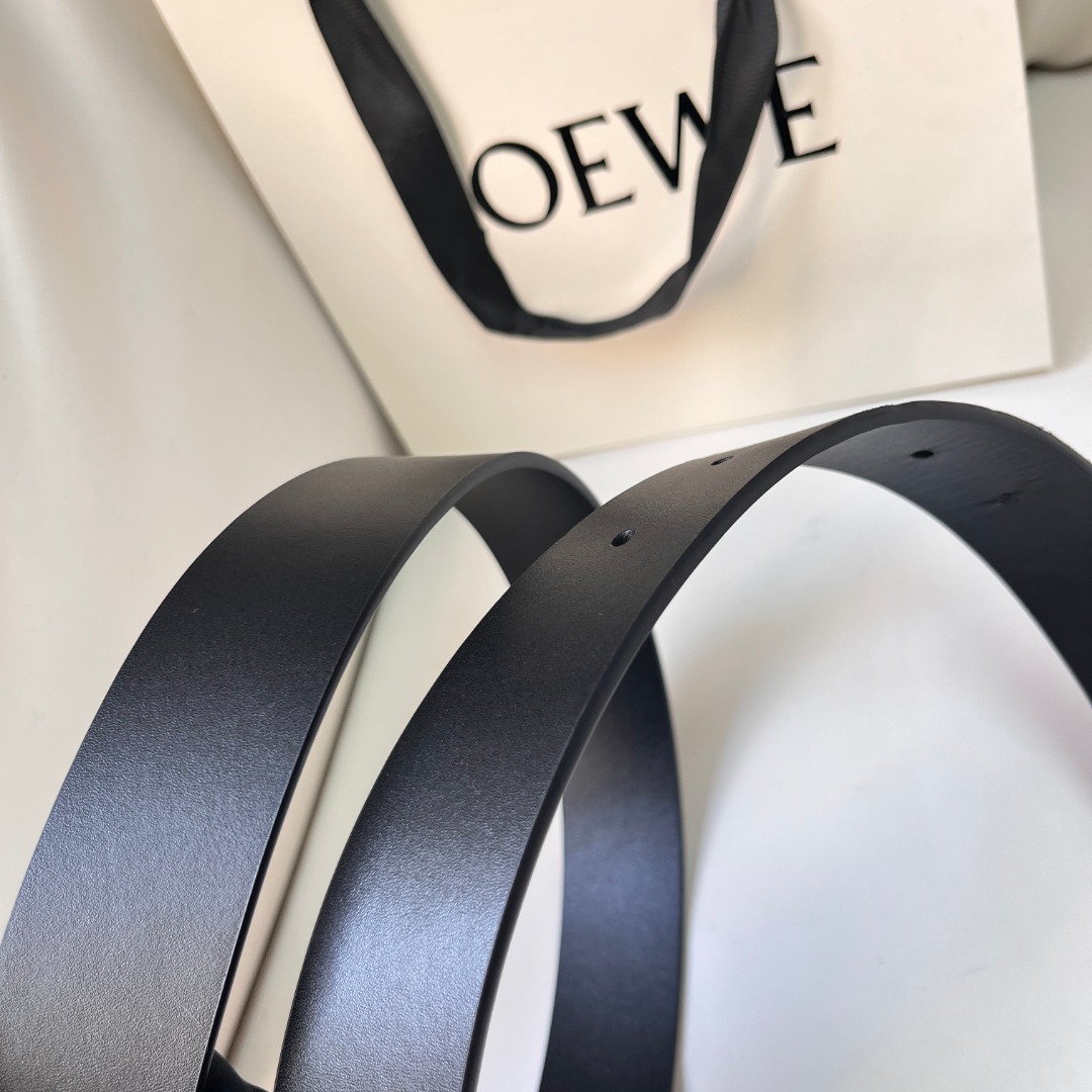 Bagsaaa L0ew* Rounded soft belt in classic calfskin black - 3.5cm