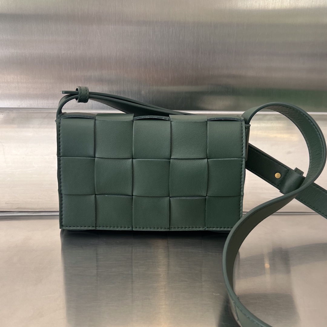 Bagsaaa B0tt*ga Ven*ta Small Cassette 730848 Dark Green - 19cm