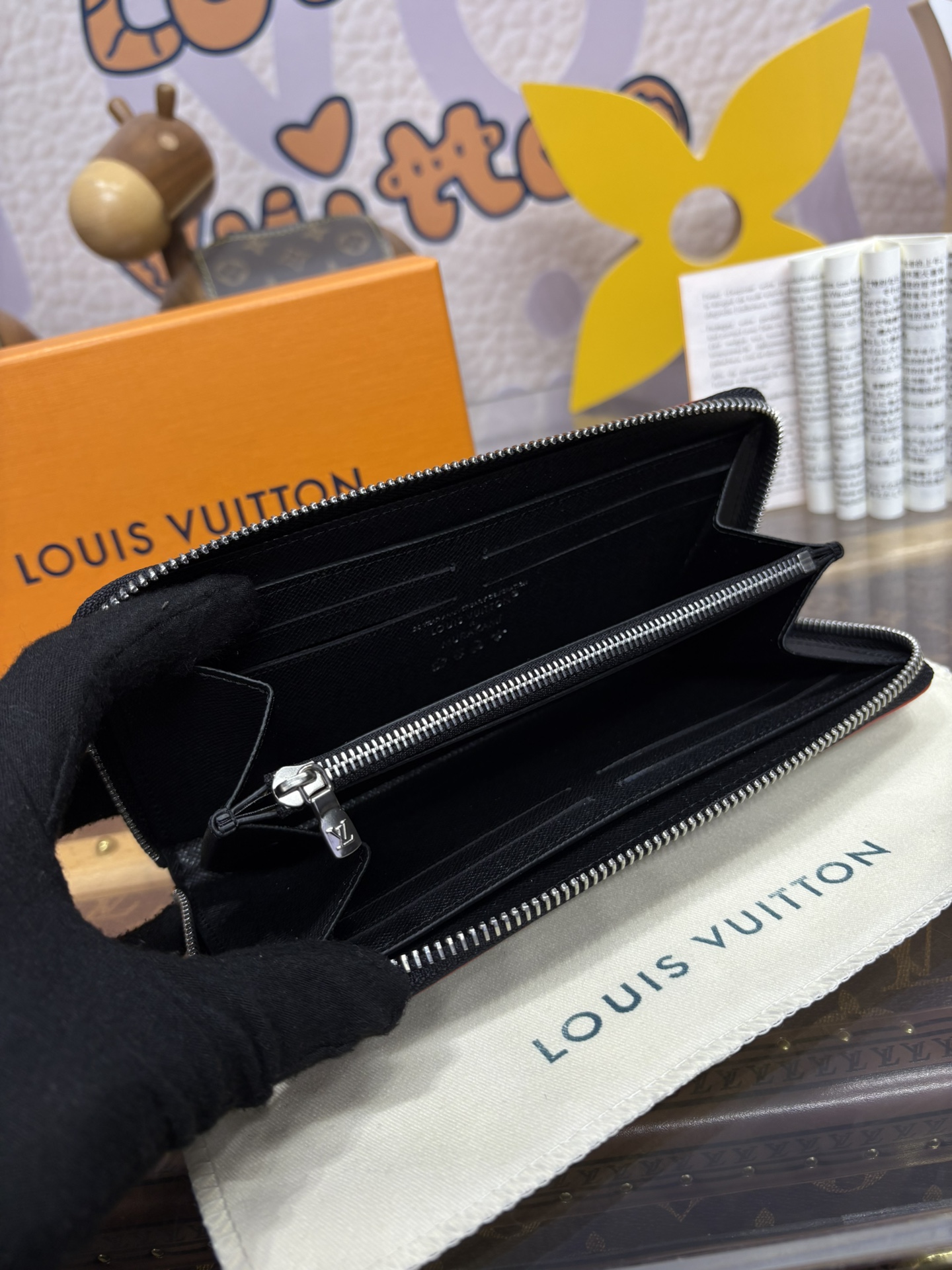Bagsaaa M13408 LV x TM Clémence Wallet Multicolored - 20cm