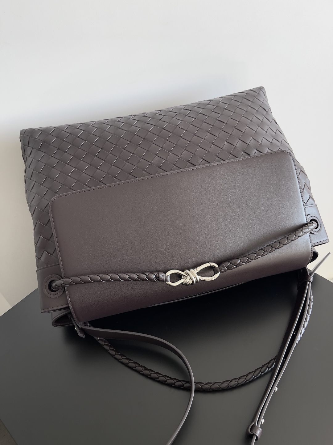 Bagsaaa B0tt*ga Ven*ta Large Andiamo Messenger 805969 Fondant - 43cm