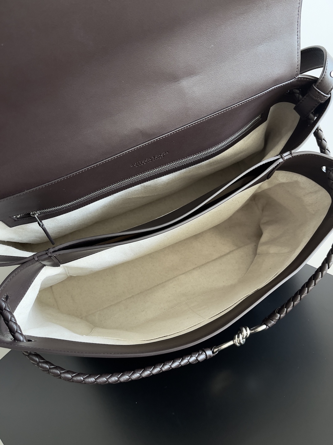 Bagsaaa B0tt*ga Ven*ta Large Andiamo Messenger 805969 Fondant - 43cm