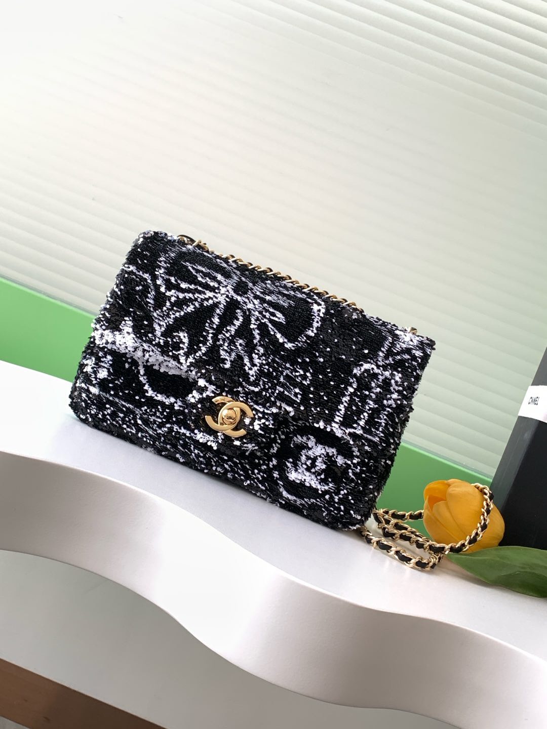 Bagsaaa Ch**el Flap Bag Sequins Black & White AS4561 - 14 × 21 × 8 cm