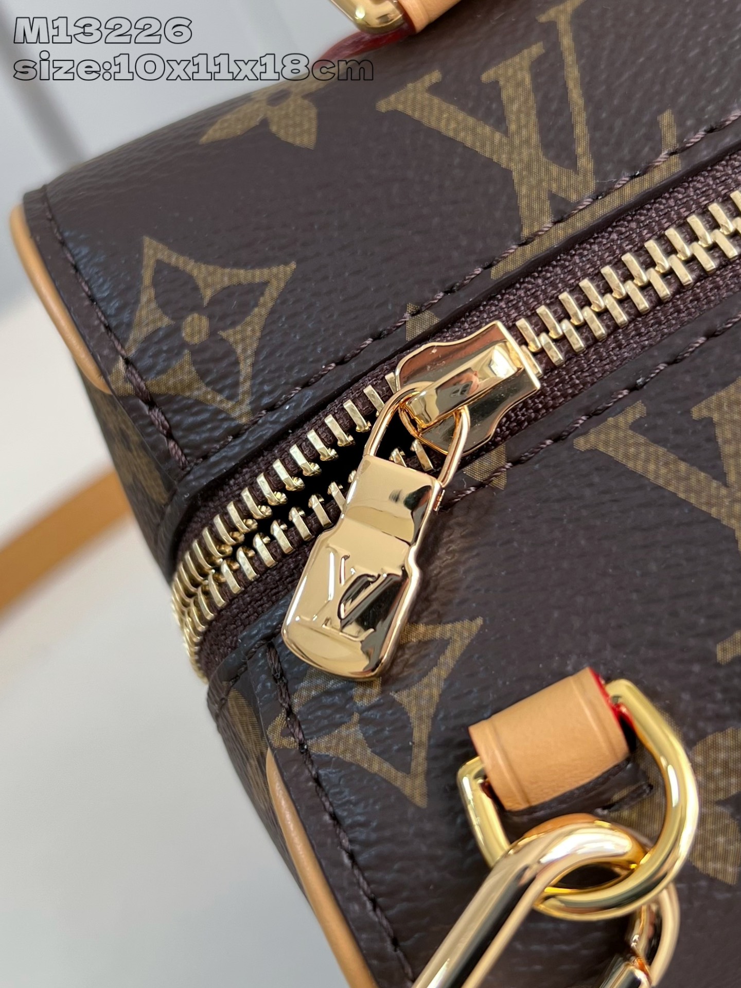 Bagsaaa L0vis Vvtt0n M13226 Nano Speedy Dating - 18 x 10.5 x 11.5 cm