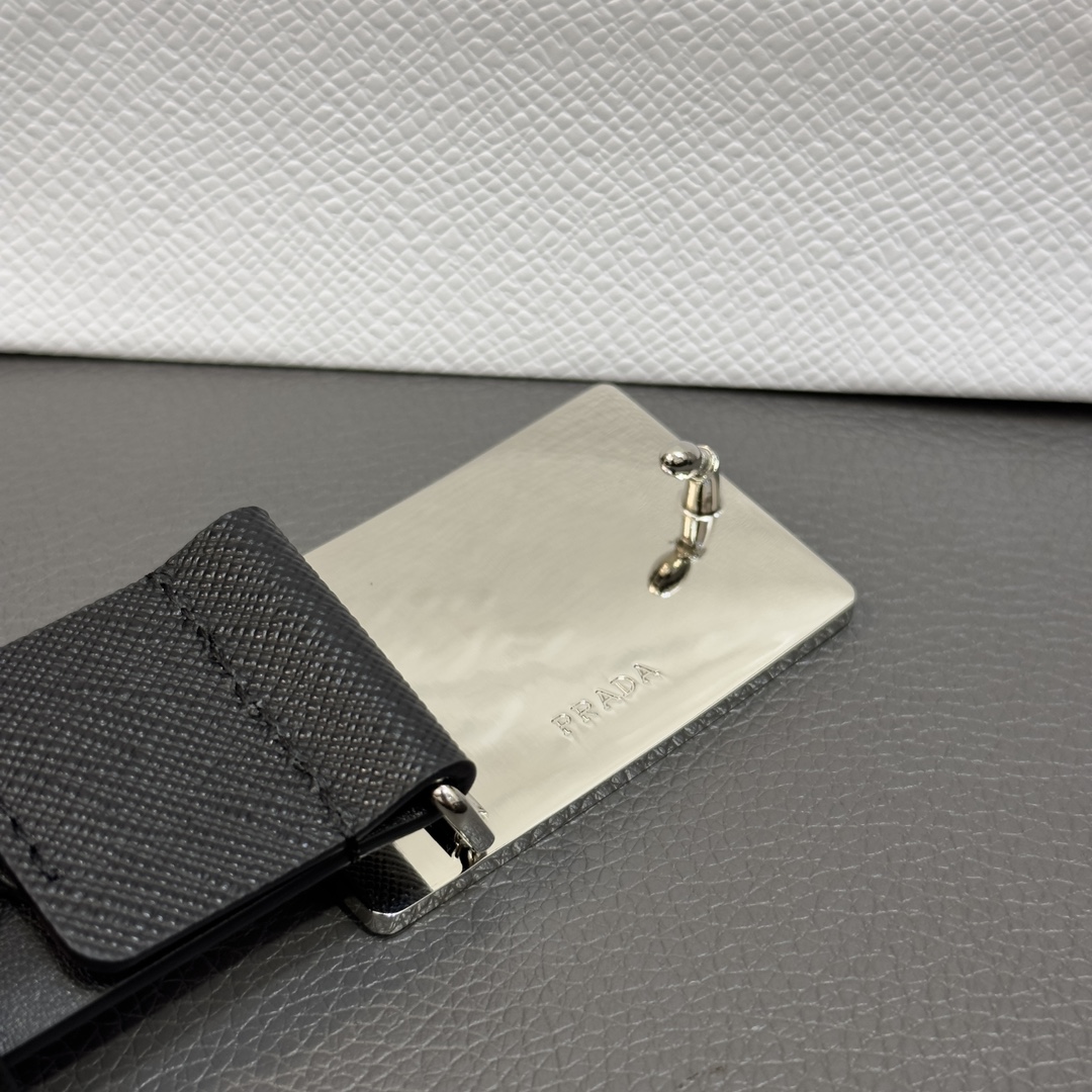 Bagsaaa Pra*a Saffiano leather belt black