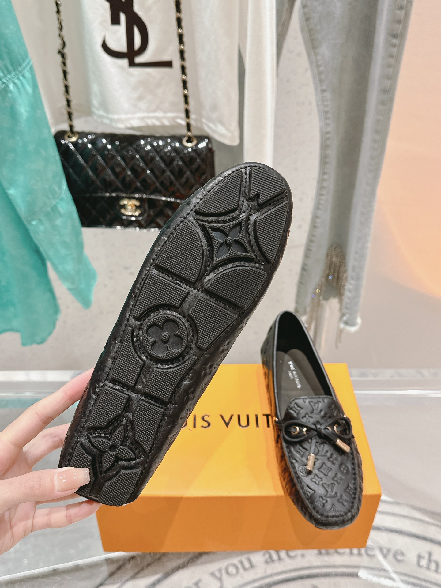 Bagsaaa L0vis Vvtt0n Gloria Flat Loafer Black