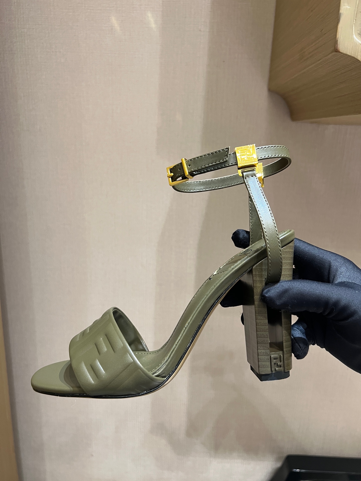 Bagsaaa F**di Delfina Green FF nappa leather high-heeled sandals - 9.5cm