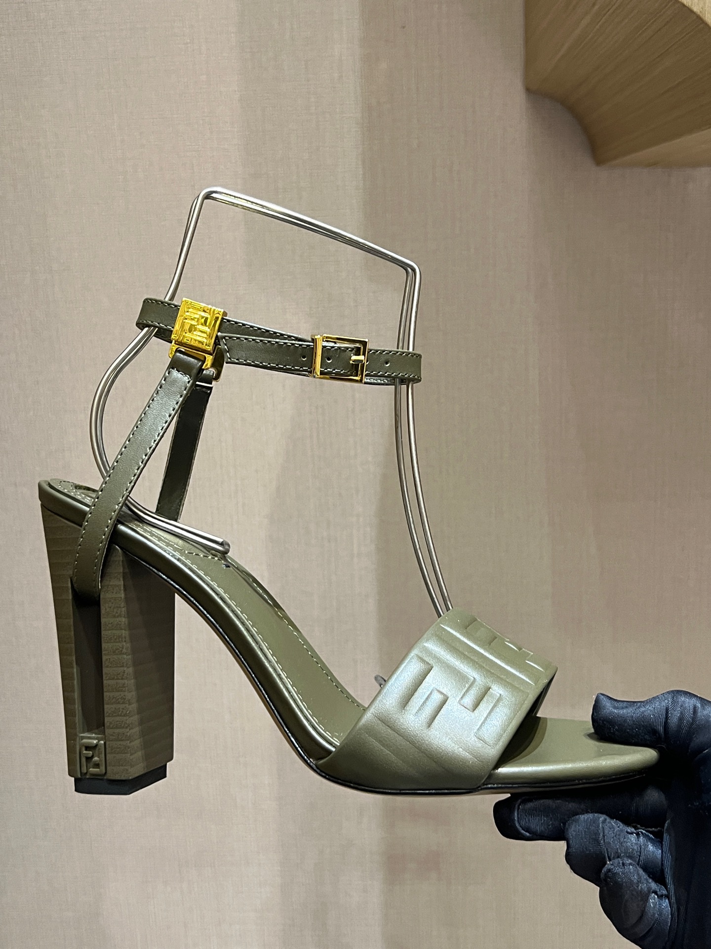 Bagsaaa F**di Delfina Green FF nappa leather high-heeled sandals - 9.5cm