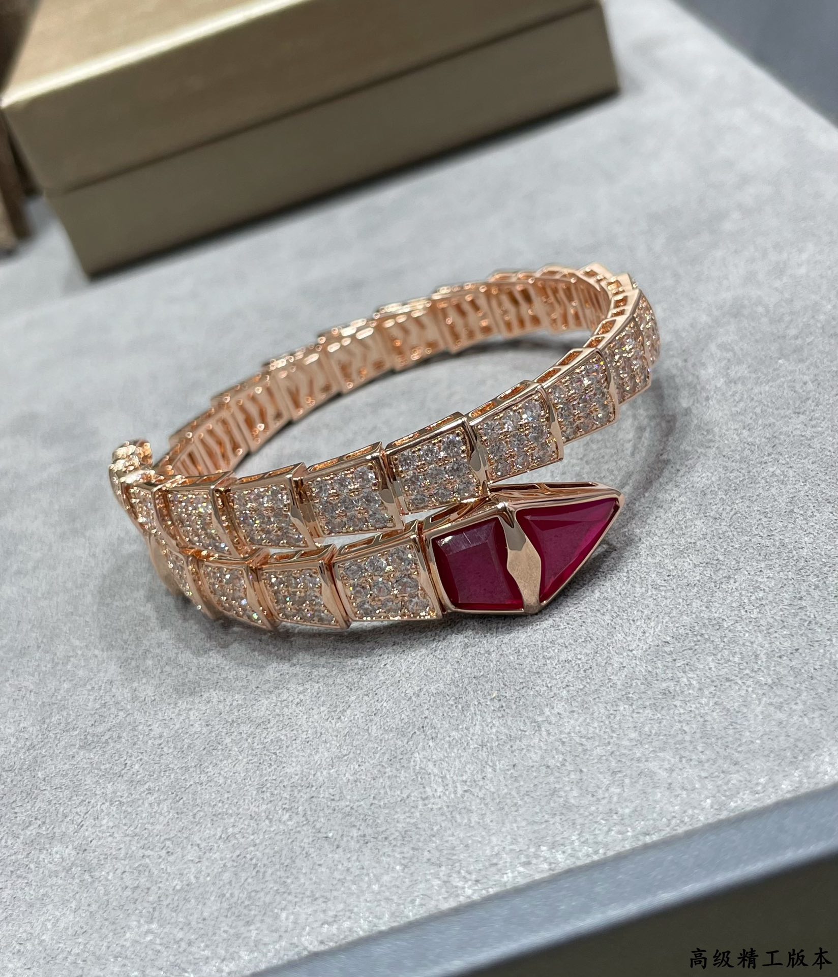 Bagsaaa Bv1g*ai Serpenti Viper Bracelet rose gold & D1am0nds